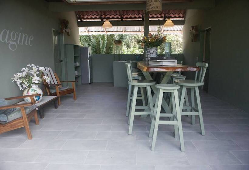 ホテル The Dutch Rooms