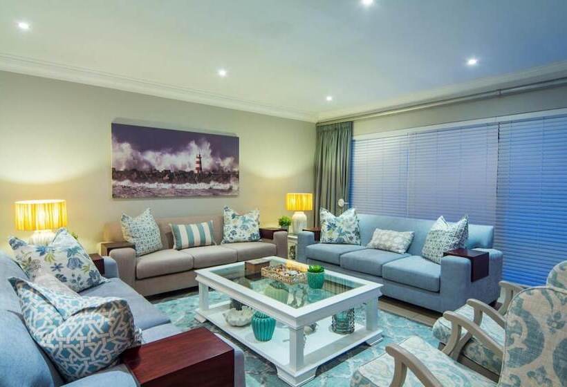 Отель The Hamptons Guest House