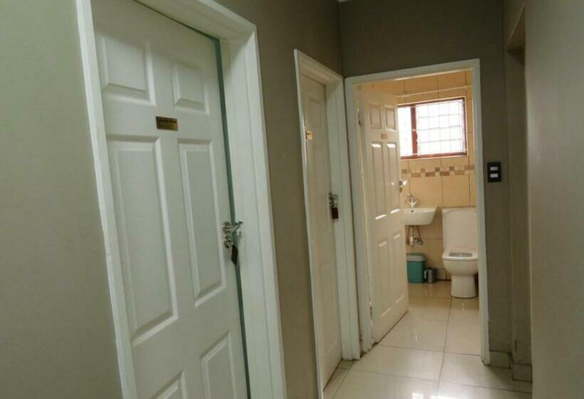 호텔 The Musafer Travel Lodge