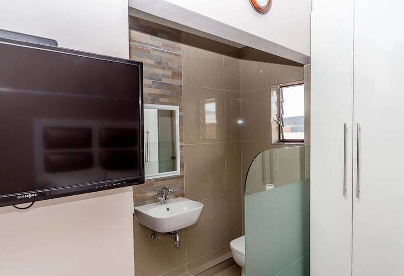 호텔 The Musafer Travel Lodge