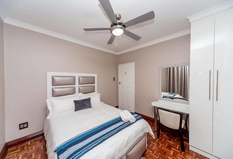 호텔 The Musafer Travel Lodge