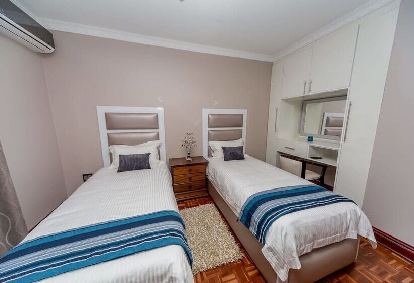 호텔 The Musafer Travel Lodge