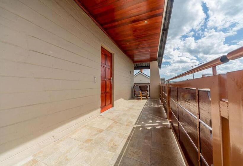 호텔 The Musafer Travel Lodge