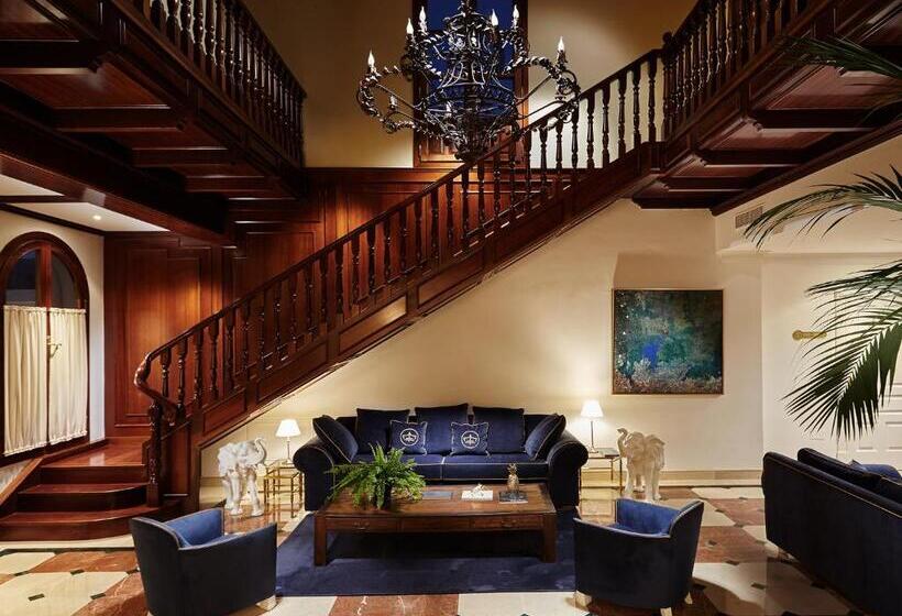 ホテル The Touch Puerto Banús