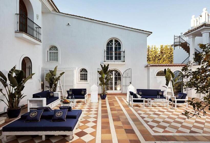 ホテル The Touch Puerto Banús