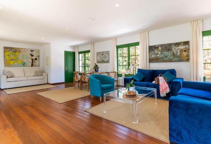 ホテル The Touch Puerto Banús