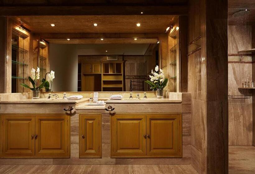 ホテル The Touch Puerto Banús