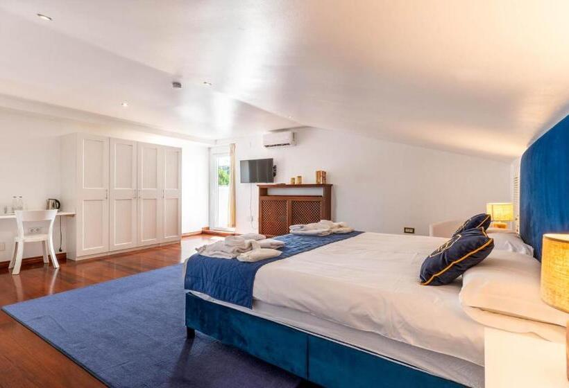 ホテル The Touch Puerto Banús