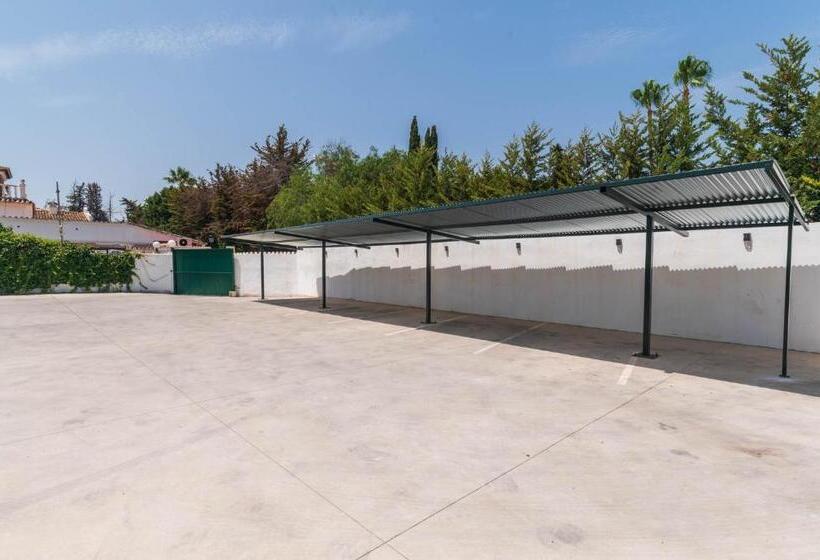 ホテル The Touch Puerto Banús