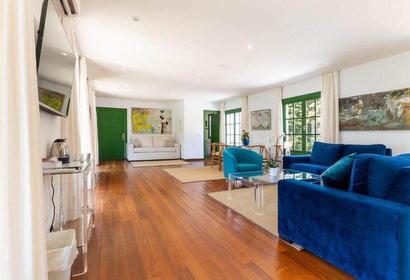 ホテル The Touch Puerto Banús