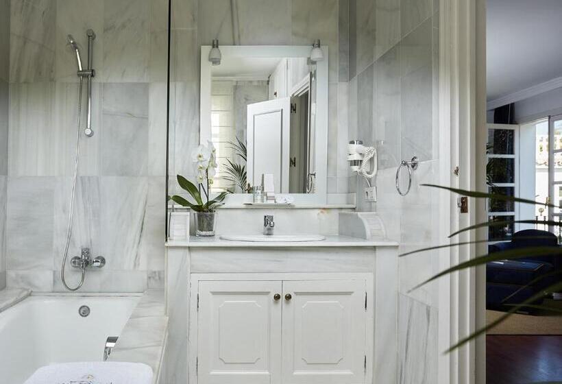 ホテル The Touch Puerto Banús