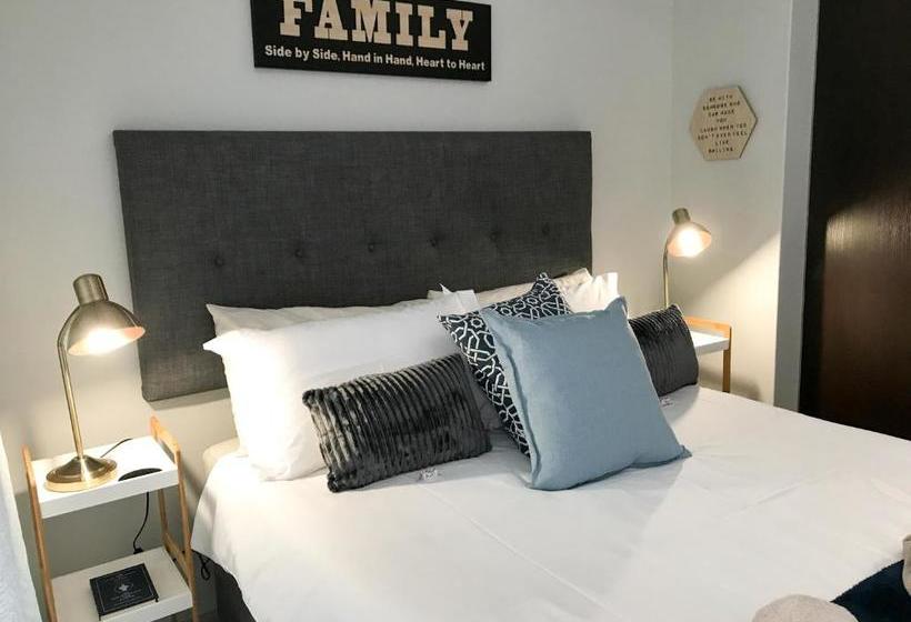 בית מלון כפרי The Urban