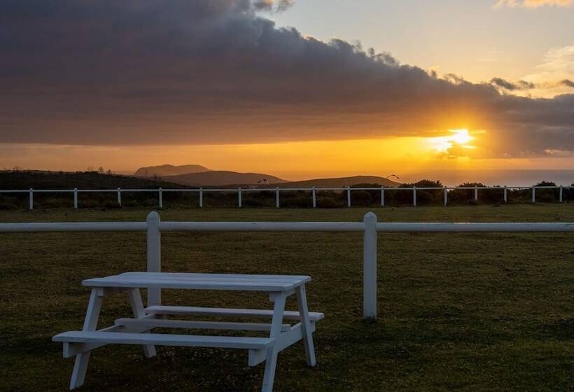 هتل Tniqua Stable Inn