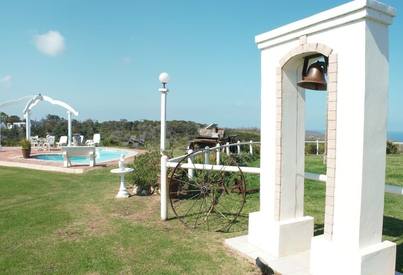 هتل Tniqua Stable Inn