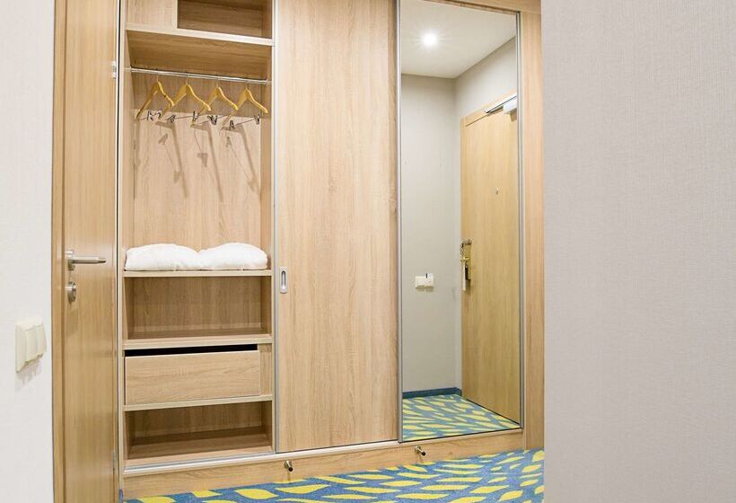 Отель Tulip Inn Sofrino Park