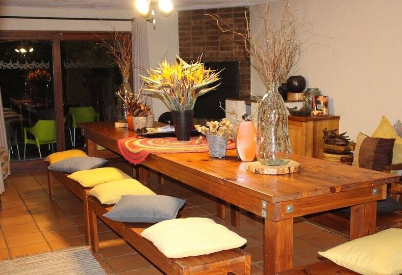 호텔 Ulwazi Rock Lodge