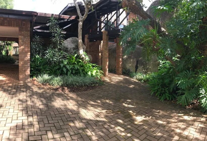 호텔 Ulwazi Rock Lodge