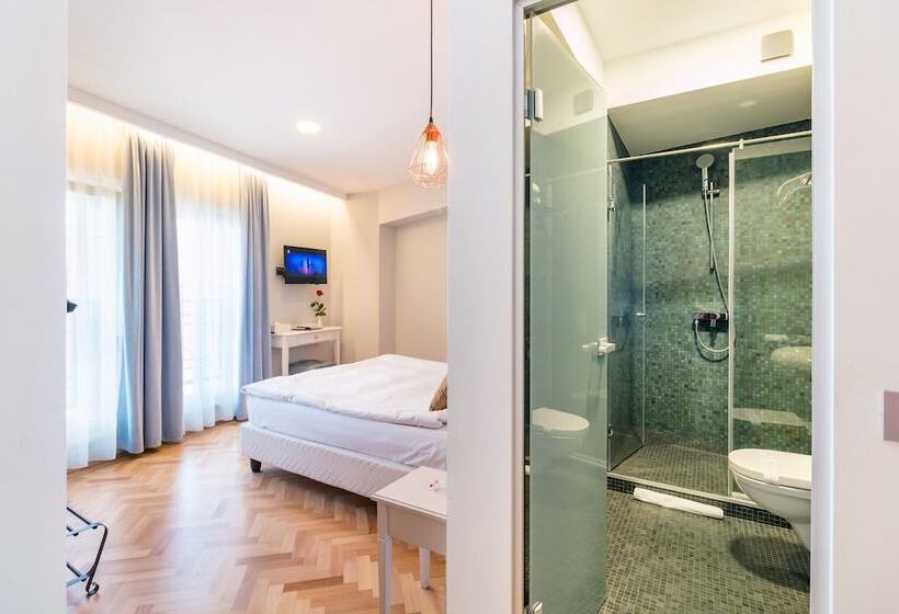 هتل Venis Boutique