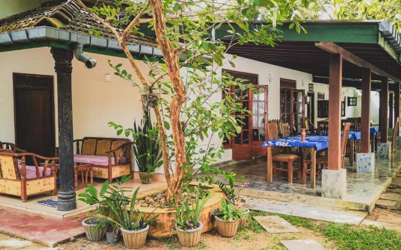 호텔 Weligama Bay Eco Villa