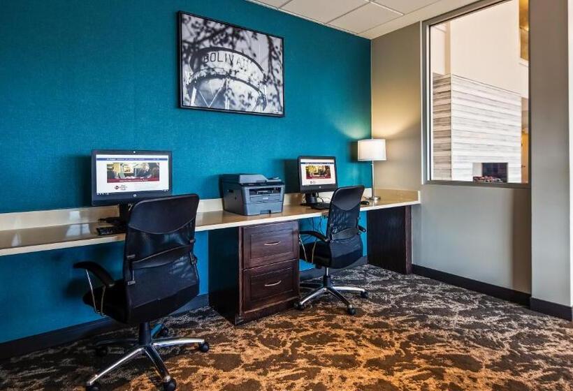 Best Western Plus Bolivar Hotel & Suites