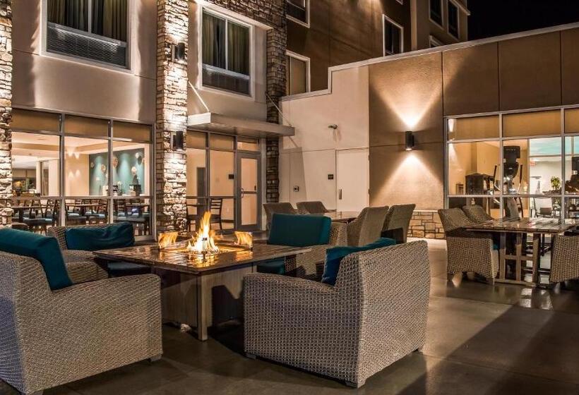 Best Western Plus Bolivar Hotel & Suites