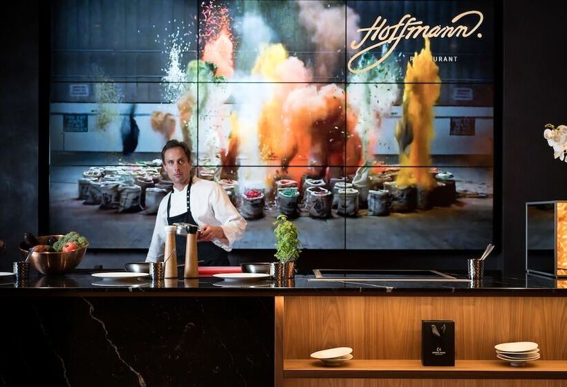 Crystal House Suite Hotel & Spa