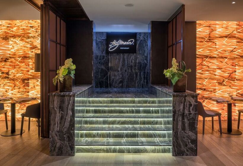 Crystal House Suite Hotel & Spa