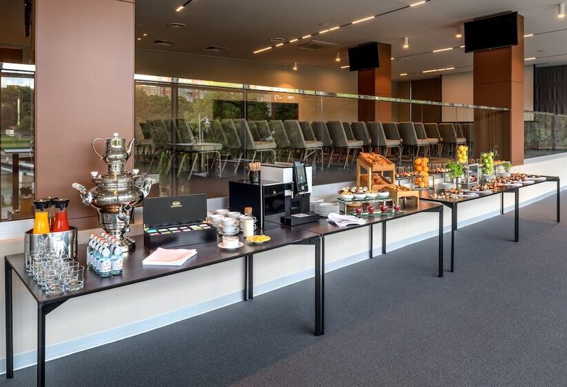 Crystal House Suite Hotel & Spa