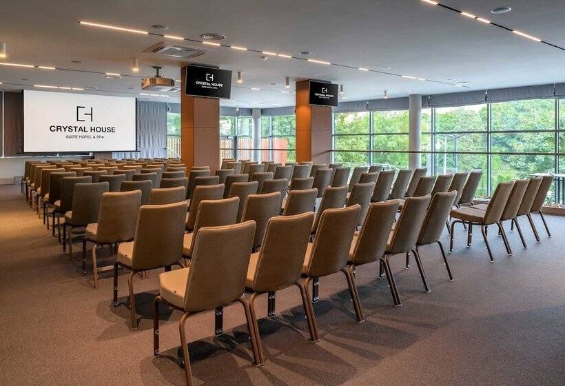 Crystal House Suite Hotel & Spa