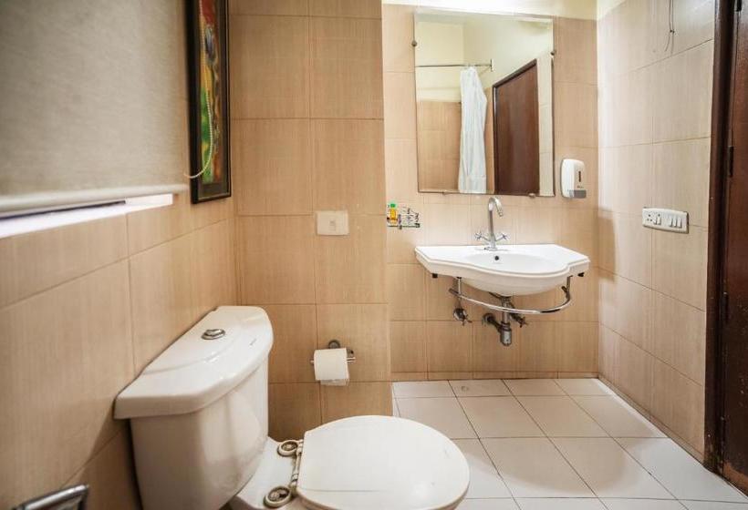 Отель Fab Conclave Comfort East Of Kailash