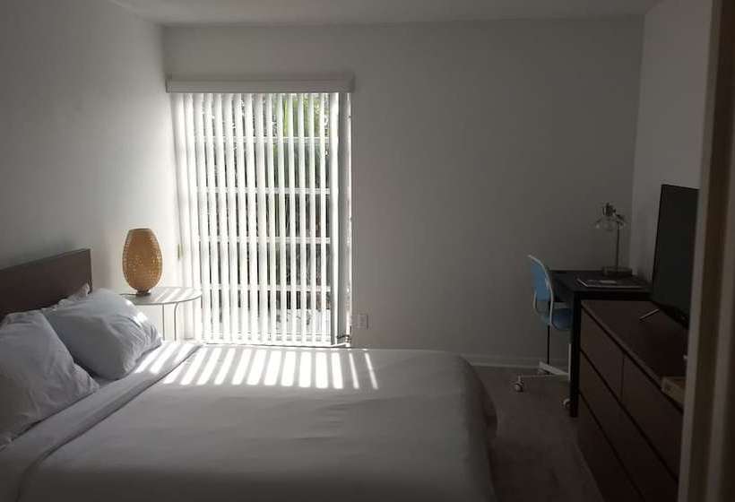 ホテル Artrageous On The River By Rocketstay