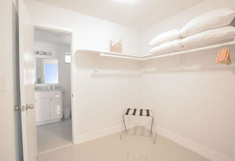 ホテル Artrageous On The River By Rocketstay