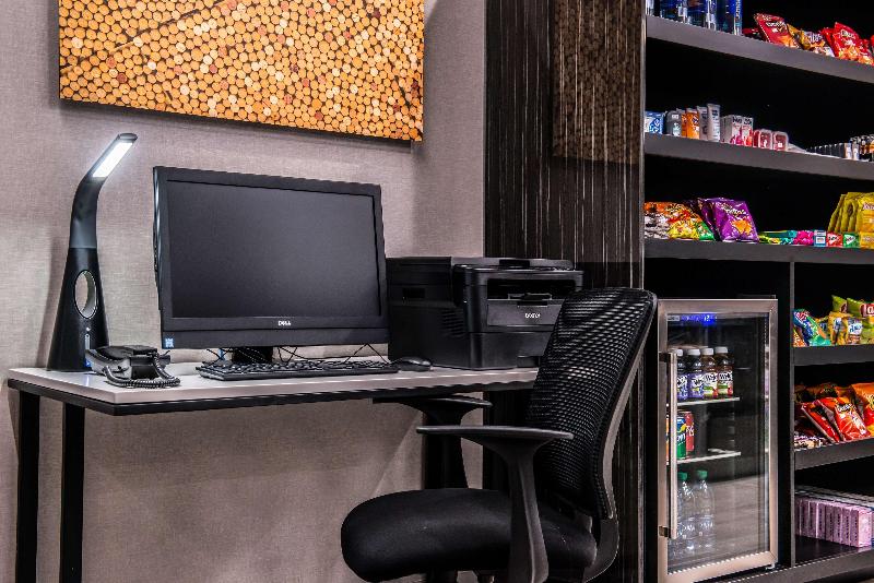 Best Western Plus Temecula Wine Country Hotel & Suites