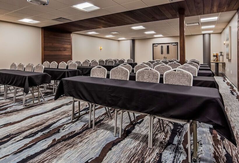 هتل Best Western Premier Ankeny