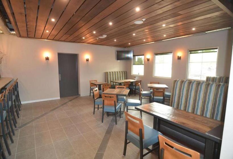 هتل Best Western Premier Ankeny