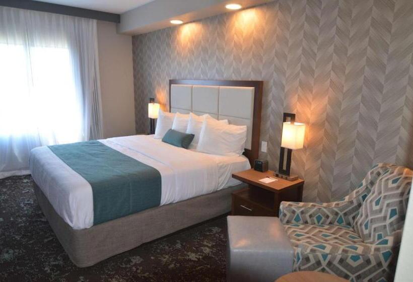 هتل Best Western Premier Ankeny