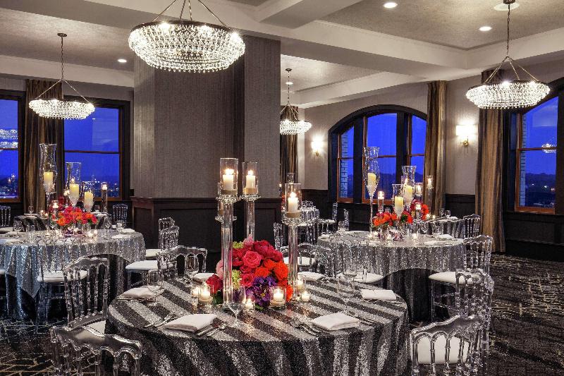 فندق Doubletree By Hilton Youngstown Downtown