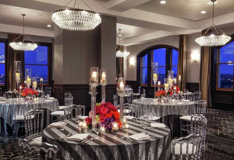 فندق Doubletree By Hilton Youngstown Downtown