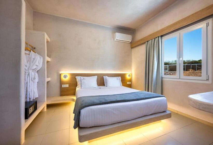 בית מלון כפרי Aelia Luxury Suites