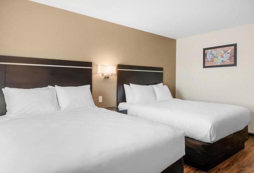 فندق Econo Lodge Inn & Suites