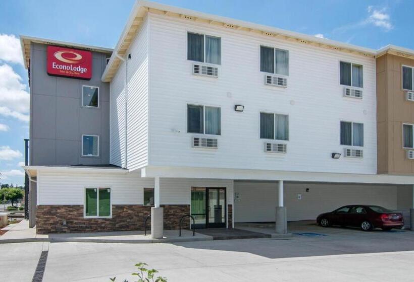 فندق Econo Lodge Inn & Suites