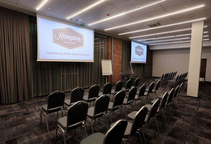 Отель Hampton By Hilton Gdansk Old Town