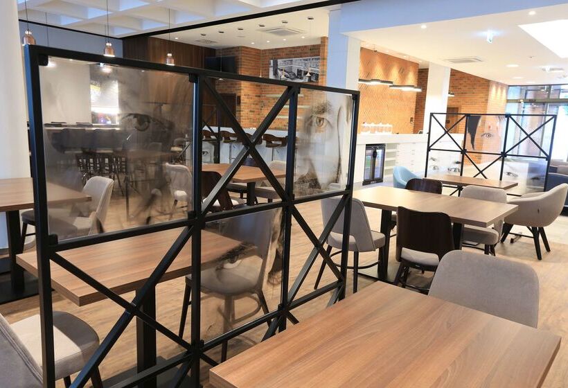 Отель Hampton By Hilton Gdansk Old Town