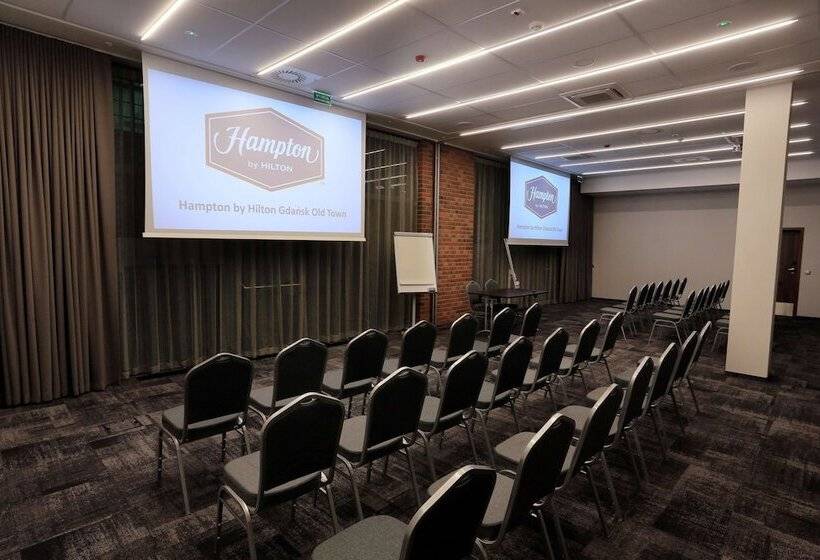 Отель Hampton By Hilton Gdansk Old Town