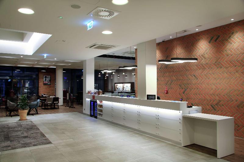 Отель Hampton By Hilton Gdansk Old Town
