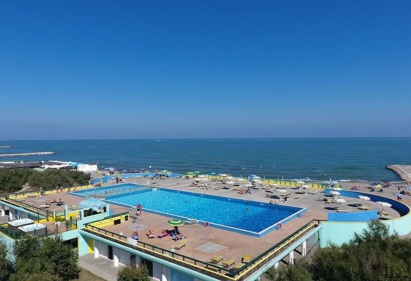 ホテル Happy Camp Rosapineta Camping Village