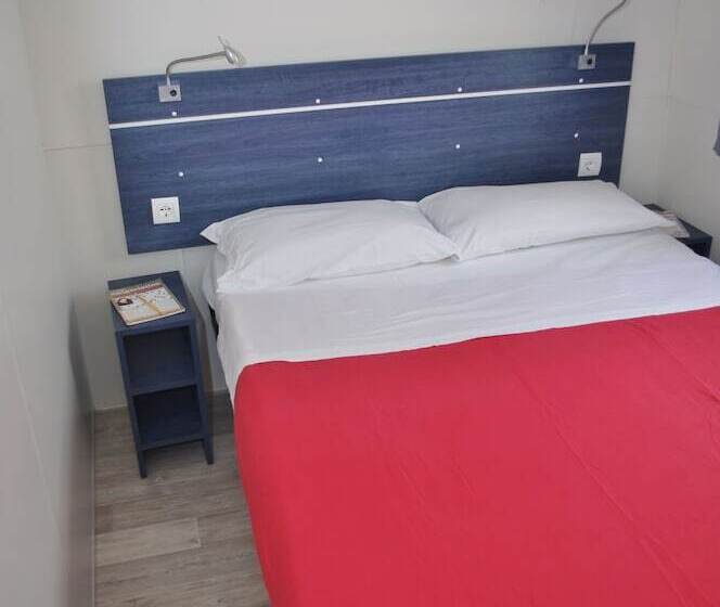 ホテル Happy Camp Rosapineta Camping Village