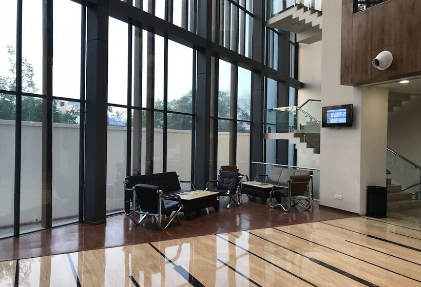 בית מלון כפרי Heaven View Clarks Inn