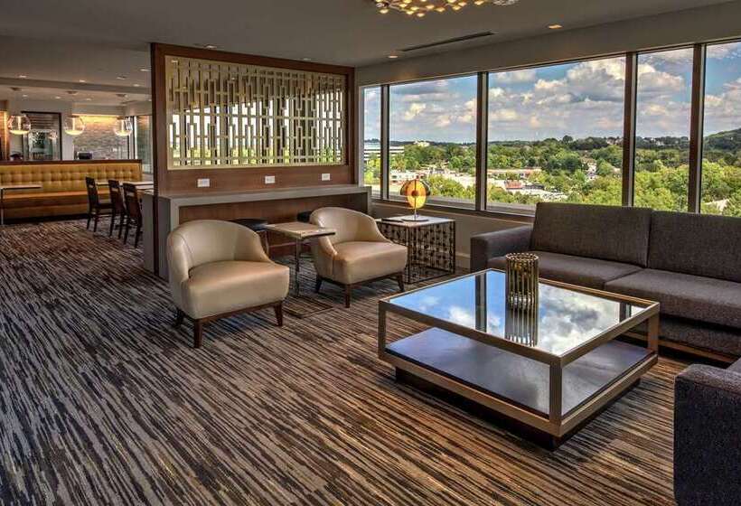 ホテル Hilton Franklin Cool Springs