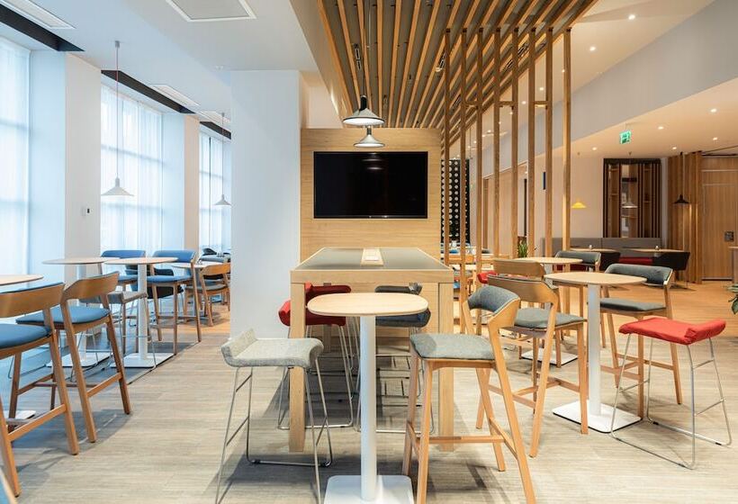 בית מלון כפרי Holiday Inn Express   Astana   Turan, An Ihg